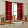 Zasłona w kratę czerwono bordową klasyczna dekoracja okna