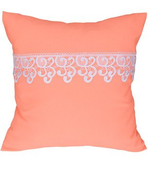Poszewka z tkaniny matowej  ozdobiona gipiurą brzoskwiniowa