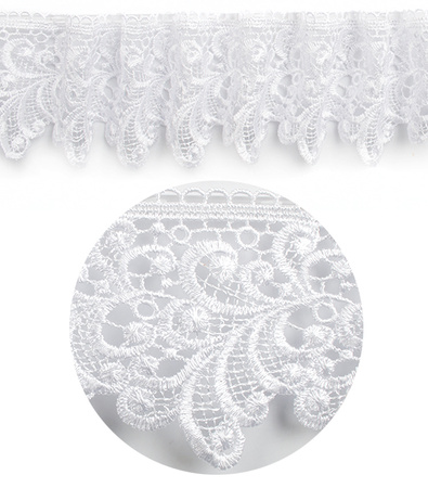 Firana biała z woalu gładkiego ozdobiona gipiurą Ofelia Sale S62