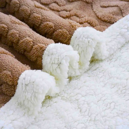 Gruby koc z barankiem narzuta pled ciepły dwustronny  wytłaczany brązowy