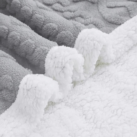 Gruby koc z barankiem narzuta pled ciepły dwustronny  wytłaczany jasny szary