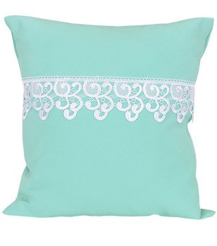 Poszewka z tkaniny matowej  ozdobiona gipiurą jasno turkusowa