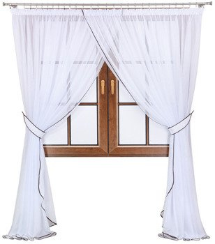 Firana zakładana z woalu ozdobiona lamówką Enrica