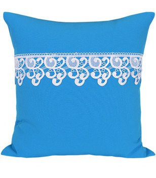 Poszewka z tkaniny matowej  ozdobiona gipiurą niebieska