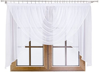 Klasyczna biała firana z woalu Woda ozdobiona lamówką