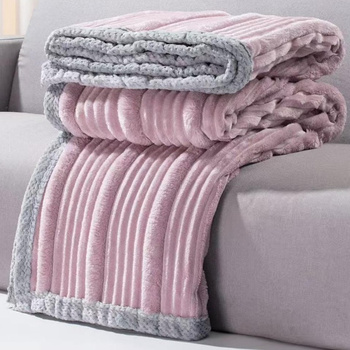 Koc dekoracyjny w prążki narzuta pled na kanapę i łóżko ciepły miękki wrzosowy
